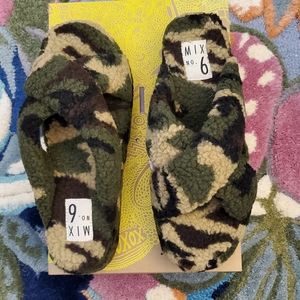 Mix No. 6 Amatta Slide Sandal Slipper Fur Furry sz 8 Camo Green faux shearling